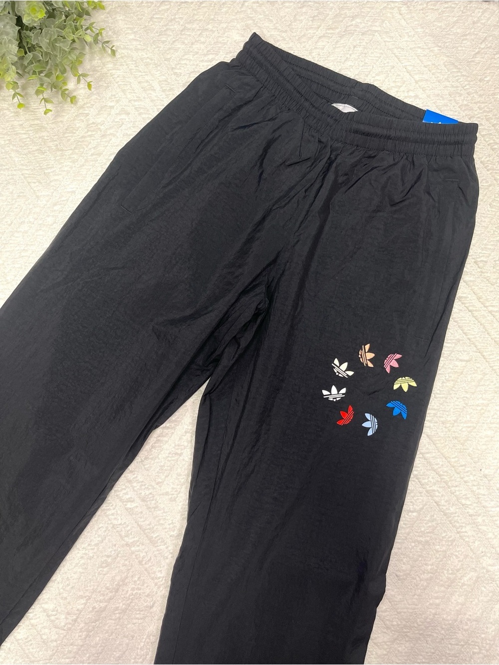 adidas Black Adicolor Shattered Trefoil Woven Track Pants Men's XS NWT